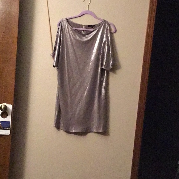 Dresses & Skirts - Metallic silver midi/mini sheath dress with open short sleeves, M